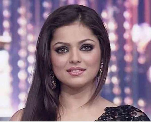 Drashti Dhami Age, Height, Affairs, Net Worth, Bio and More
